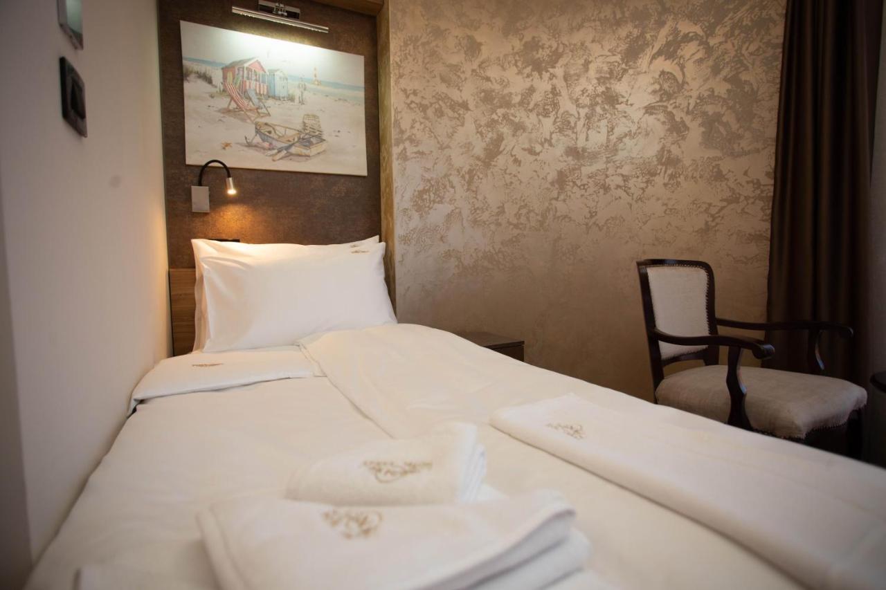 Hotel Vrbak Nd Novi Pazar Ngoại thất bức ảnh