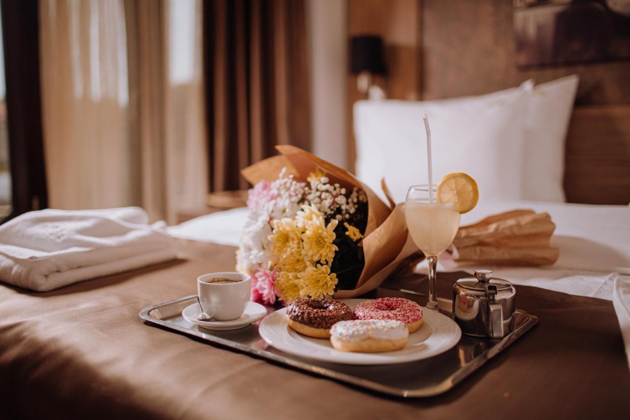 Hotel Vrbak Nd Novi Pazar Ngoại thất bức ảnh