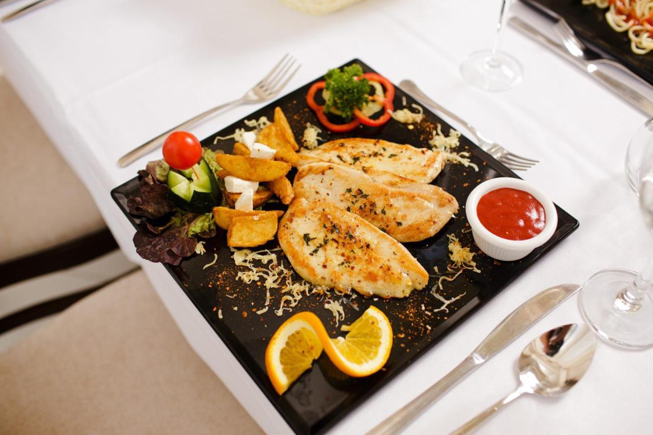 Hotel Vrbak Nd Novi Pazar Ngoại thất bức ảnh